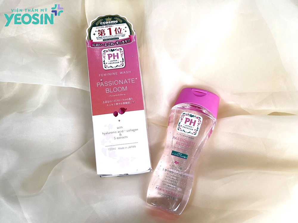Dung dịch vệ sinh làm hồng cô bé PH Care Nhật Bản